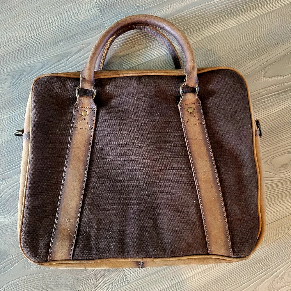 STS Ranchwear Brief Bag NWOT